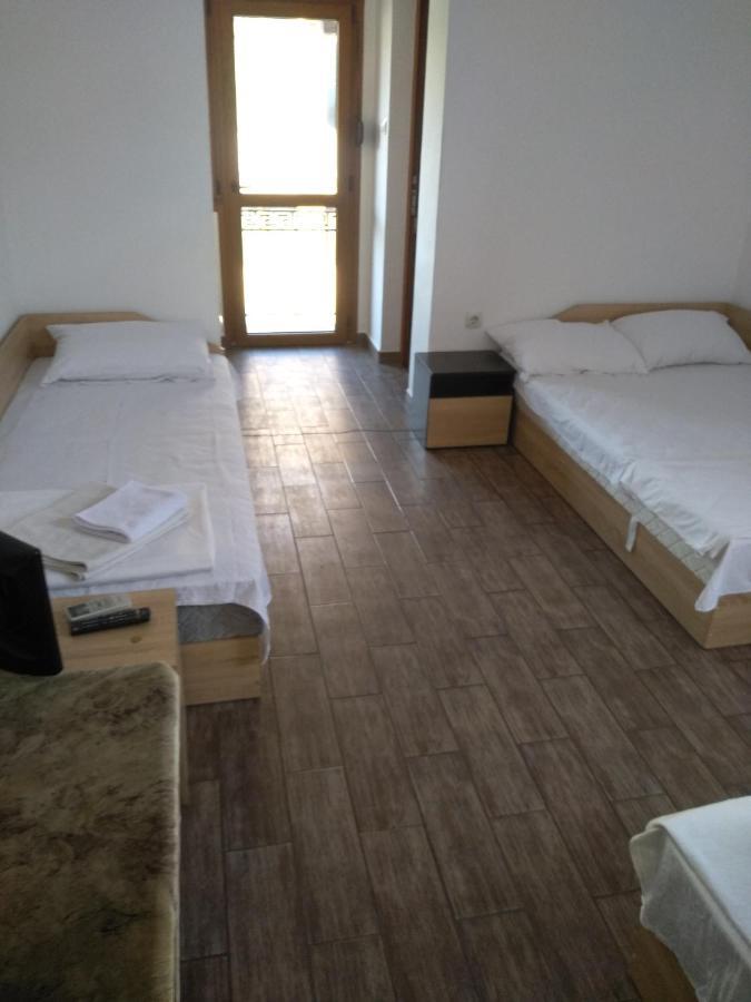 Guest House Lili 페트리치 외부 사진
